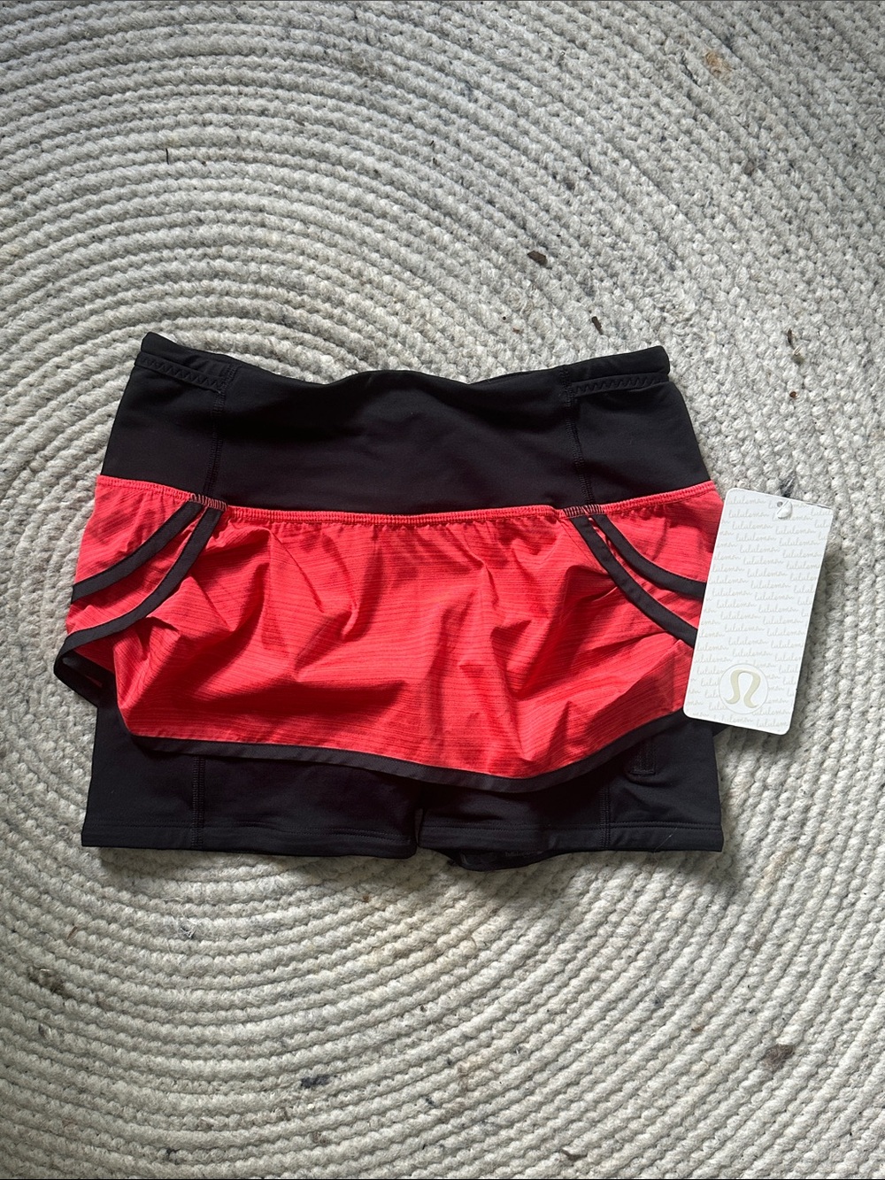 Lululemon  Athletic Skirt with Built-In Shorts sz 2
